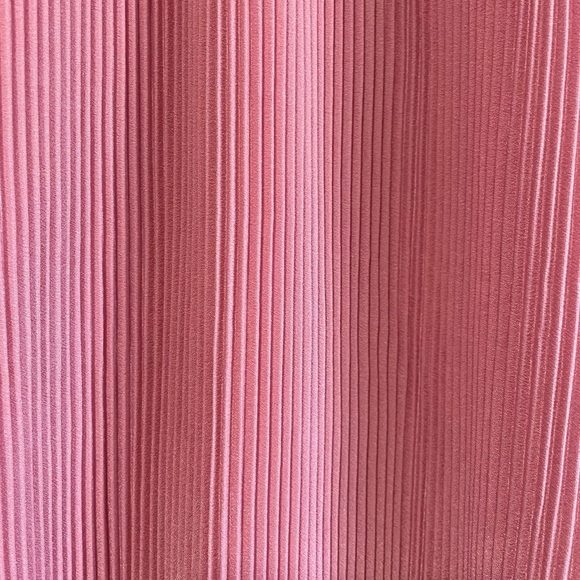 Pretty Little Things Plus Dusty Pink Plisse Button Front Oversized Shirt & Pants - Picture 14 of 15